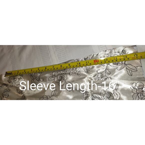 Style & Co Satin Blouse Top 16W Embroidered Black White Flared 3/4 Sleeves - Picture 14 of 16